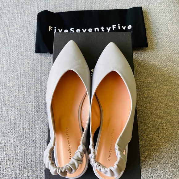 FIVESEVENTYFIVE Gray Flat Leather Sandals - NEW - Picture 3 of 4